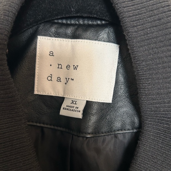 A New Day Jacket XL - Picture 3 of 3